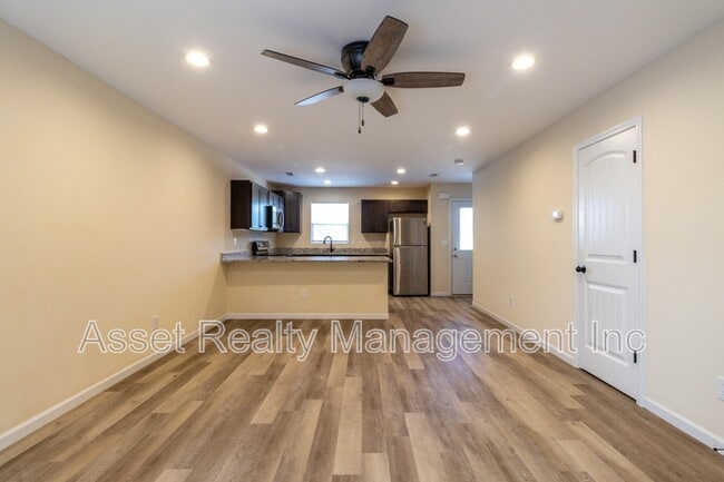 Building Photo - 931 Warrior Hill Dr