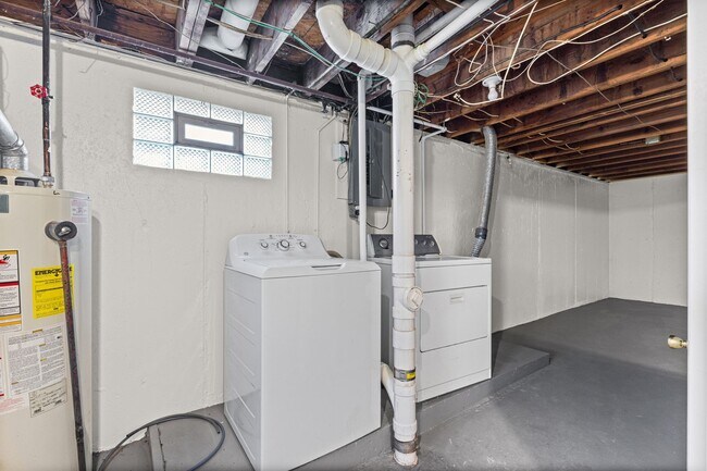 Building Photo - Newly Renovated 3BR + Finished Basement