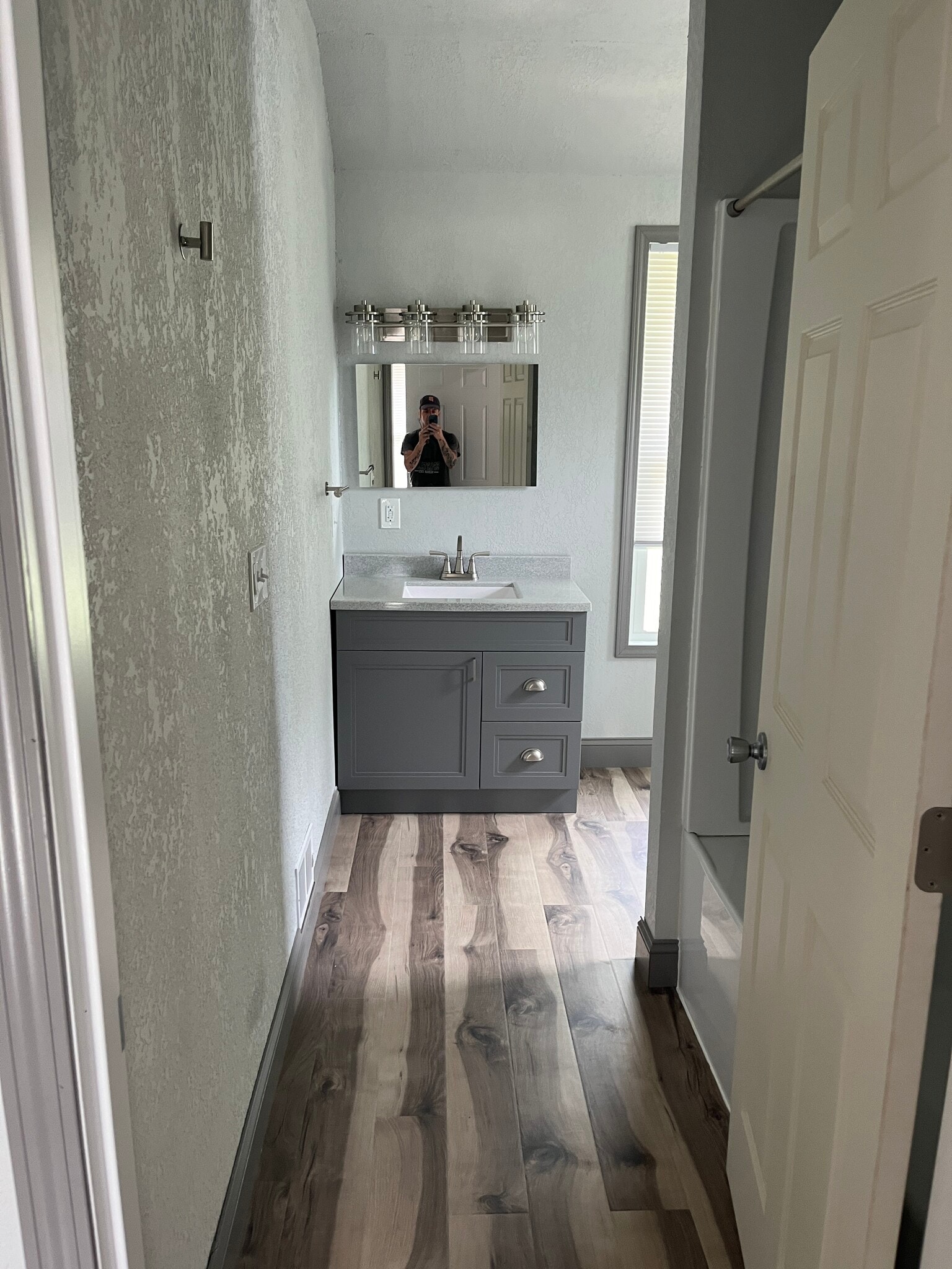 Bathroom - 216 N Sheridan St