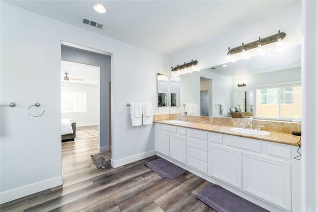 Building Photo - Beautiful Tuscany Hills 5 Bedroom Home