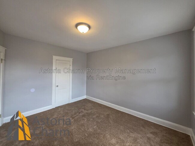 Building Photo - 3016 Pelham Ave
