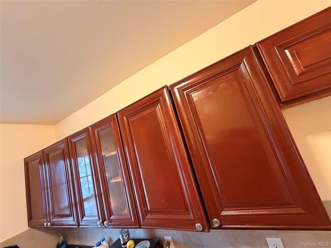 Building Photo - 310 S 7th Ave