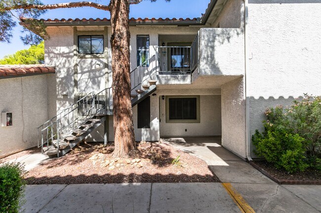 Building Photo - GORGEOUS 2 BEDROOMS CONDO*JUST COMPLETED UPGRADES*SOUTHWEST AREA*COMMUNITY AMENITIES*