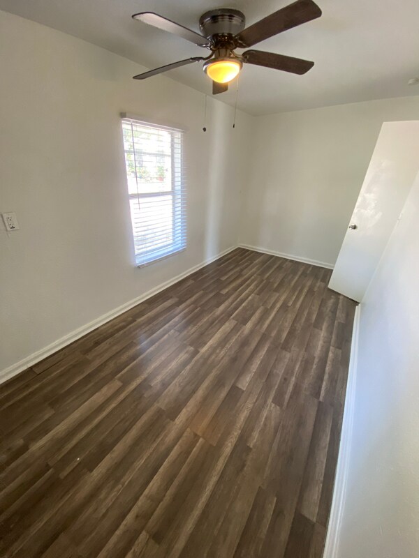 Building Photo - 5415 Buena Vista St