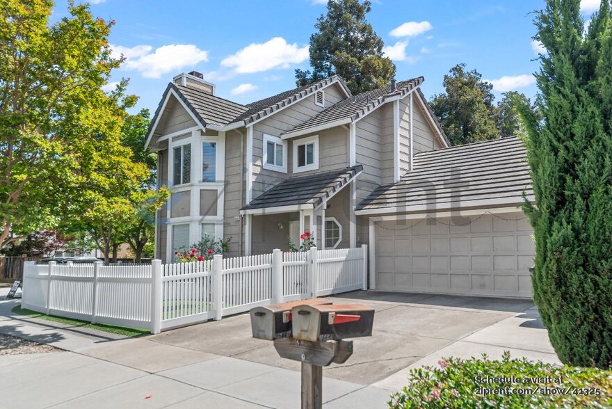 Primary Photo - 35685 Terrace Dr