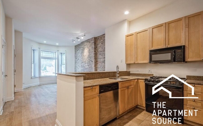 Building Photo - 1418 N Mohawk St