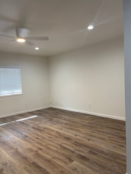 Building Photo - 11403 Betlen Dr