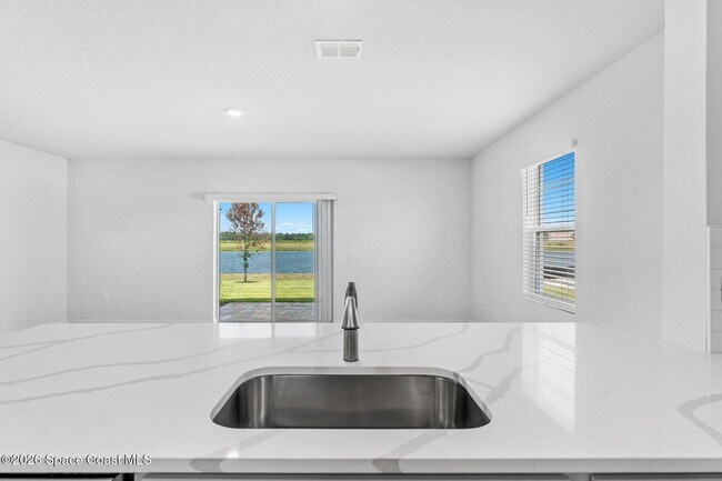Building Photo - 9732 Venetian Sq