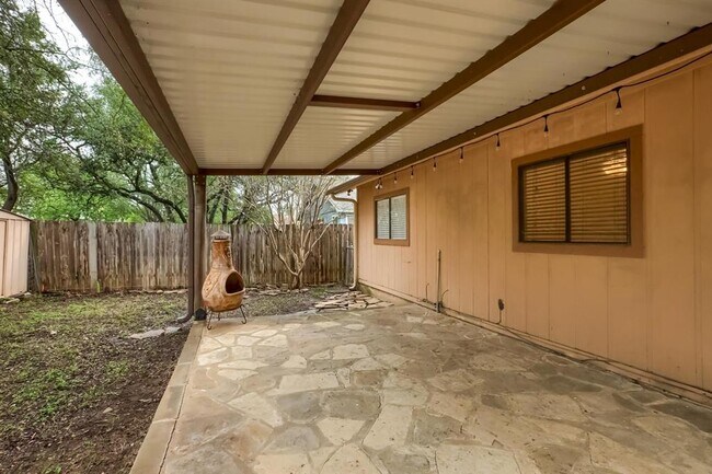 Building Photo - 8400 Horton Trail