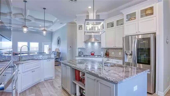 Building Photo - 13829 Laffite Dr