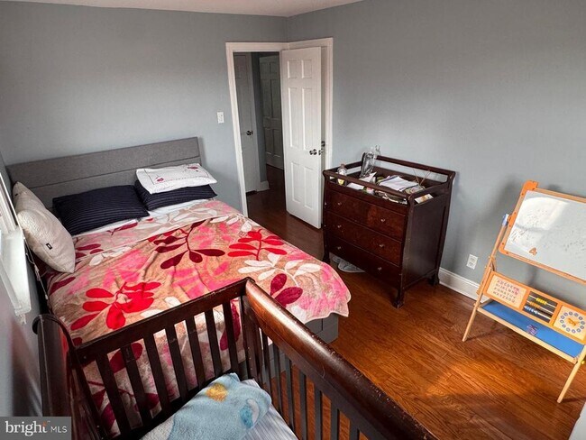 Building Photo - 251 Childs Ave