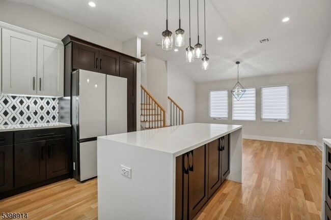 Building Photo - 30 Hemlock Terrace