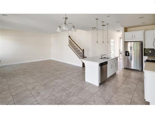 Building Photo - 2541 Rapollo Dr