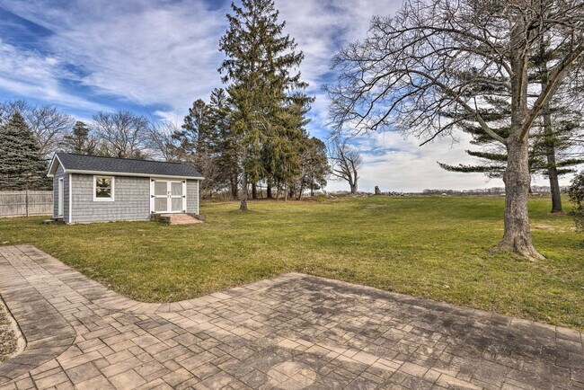 Building Photo - 500 Blossom Bend