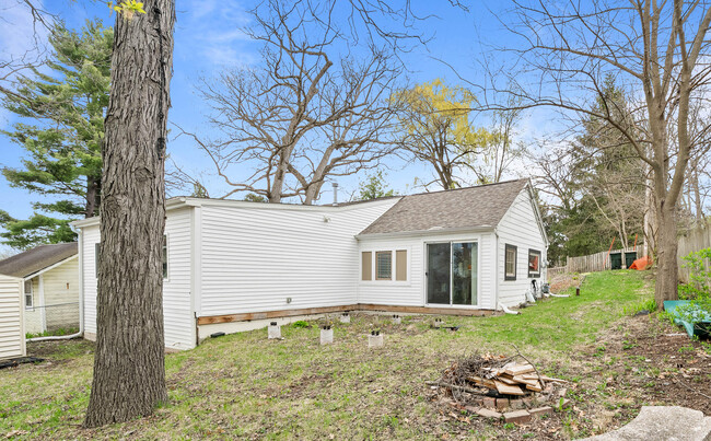 Building Photo - 801 Spruce St