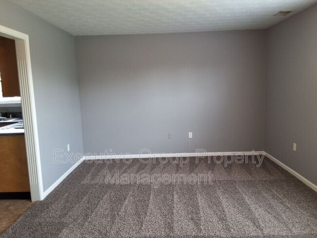 Building Photo - 110 Hurstfield Dr