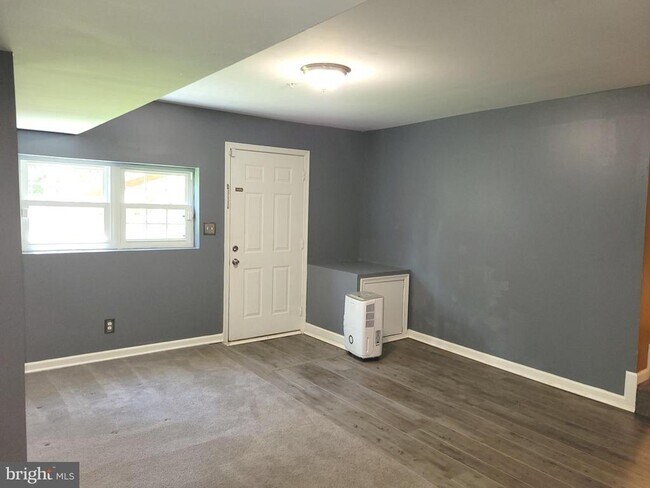 Building Photo - 1108 Swan Creek Rd