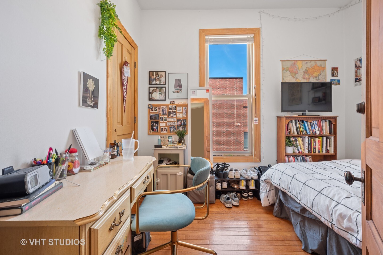 Building Photo - 3629 N Wayne Ave