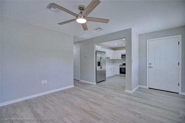 Building Photo - 1525 Chatsworth St