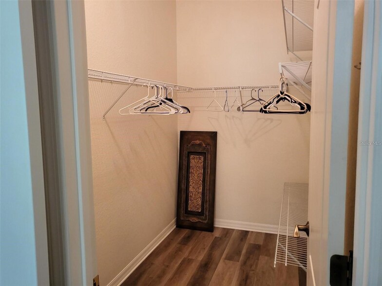 Building Photo - 201 Auburn Woods Cir