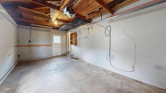 Building Photo - 1727 Assumption Dr