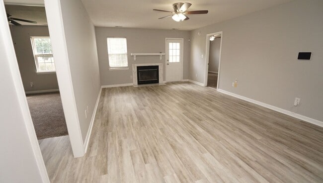 Building Photo - 103 Eastgate Dr