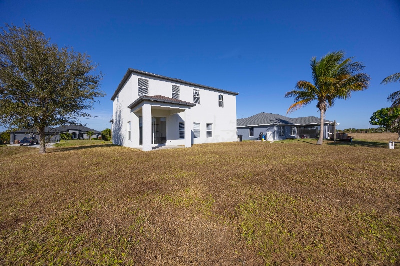 Building Photo - 3300 NW 15th Ln