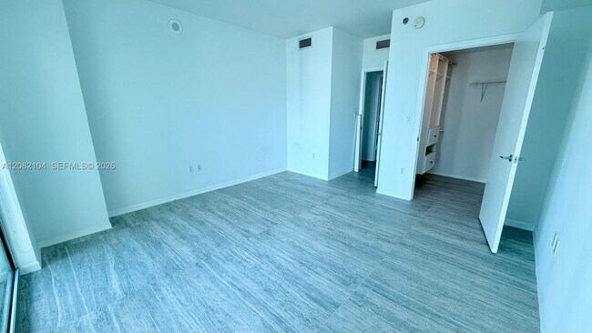 Building Photo - 500 Brickell Ave