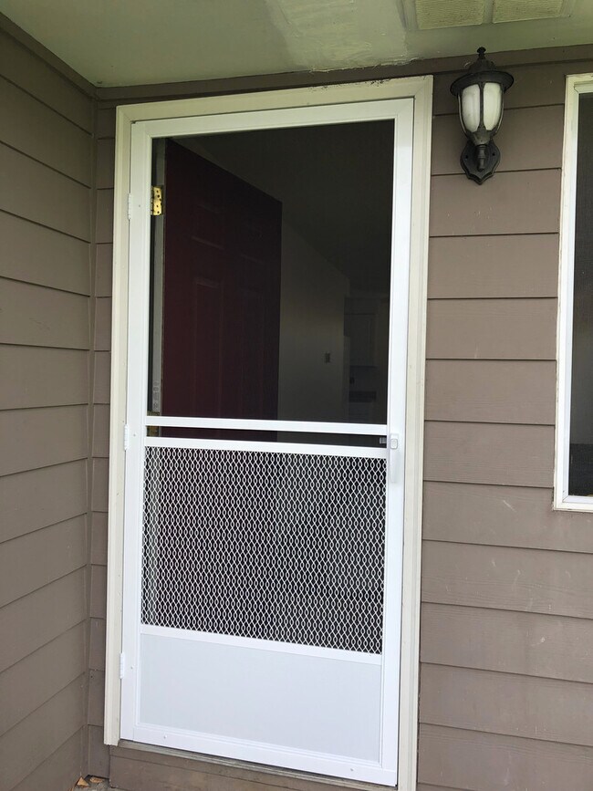 Building Photo - Find Your Home in Historic Brownsville