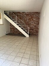 Building Photo - 2082 Calle La Sombra