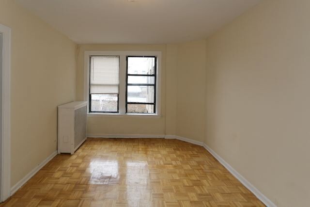 Building Photo - 744 W Belmont Ave