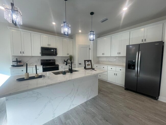 Building Photo - 5448 Jenee Ct