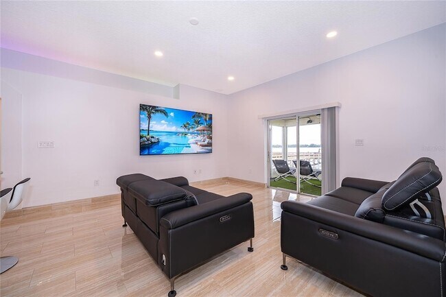 Building Photo - 1649 Lake Villa Dr