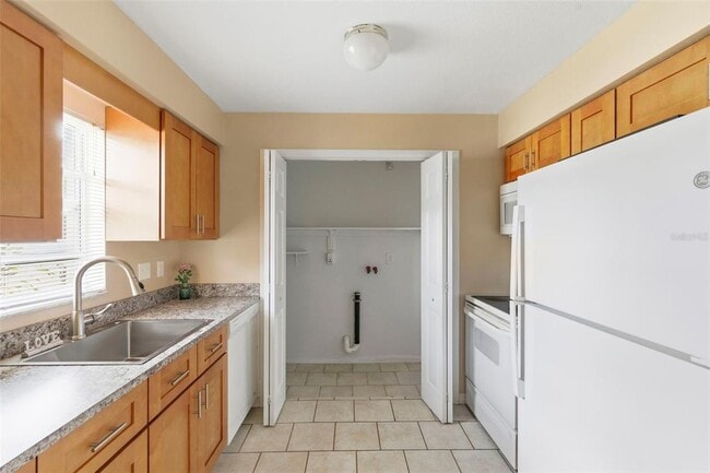 Building Photo - 3052 Park Ln