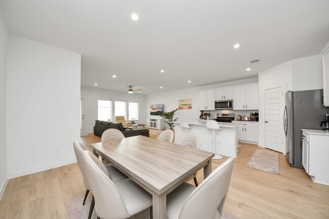 Building Photo - 31815 Kellan Grv Ct