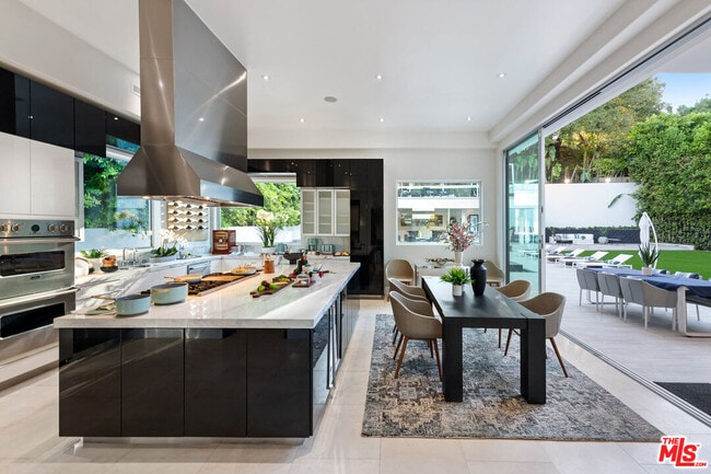 Building Photo - 4533 Estrondo Dr