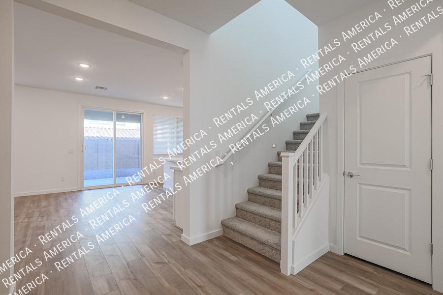 Building Photo - 17717 W Cassia Way