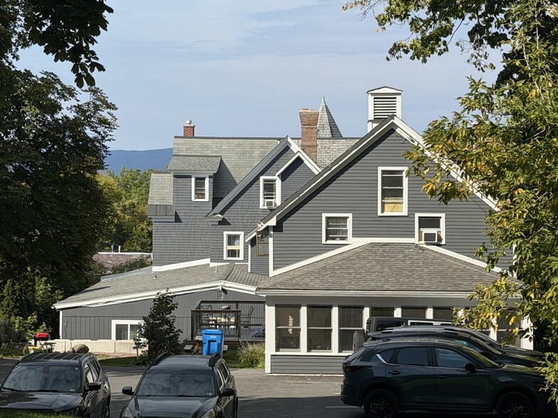 Building Photo - 250 S Union St