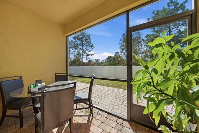 Building Photo - Located in the gated Hammocks community, professionally managed & PRIVATE OWNER