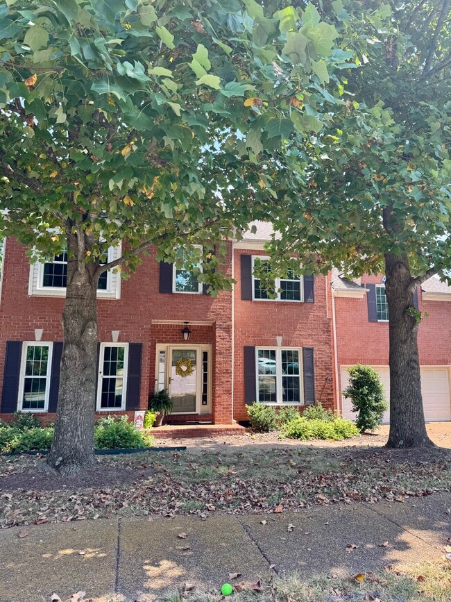 Primary Photo - 137 Golden Meadow Ln