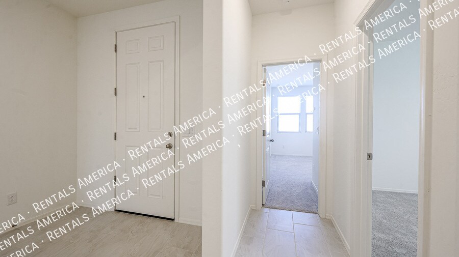 Building Photo - 17175 W Blue Sky Dr