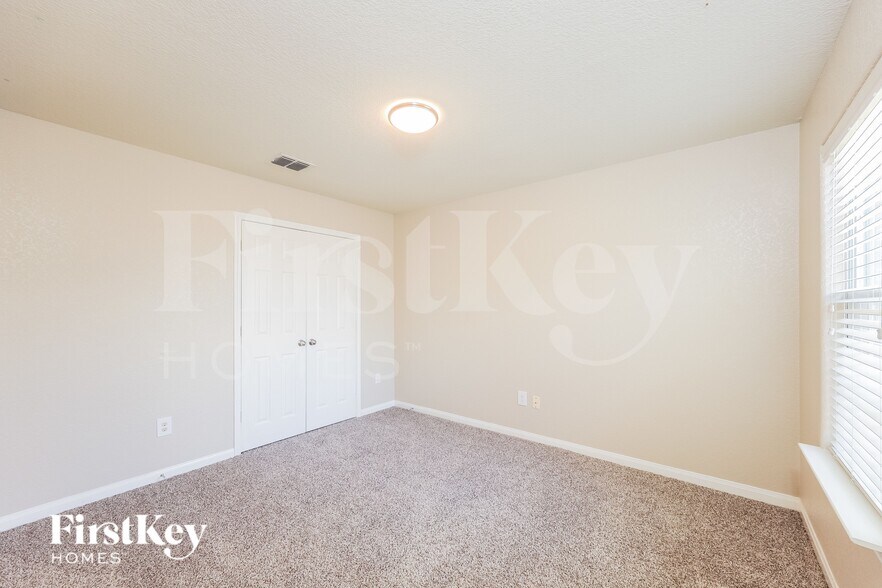 Building Photo - 5831 Forest Canyon