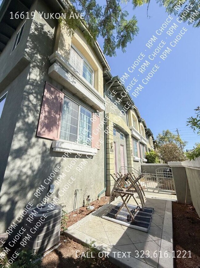 Building Photo - 16619 Yukon Ave