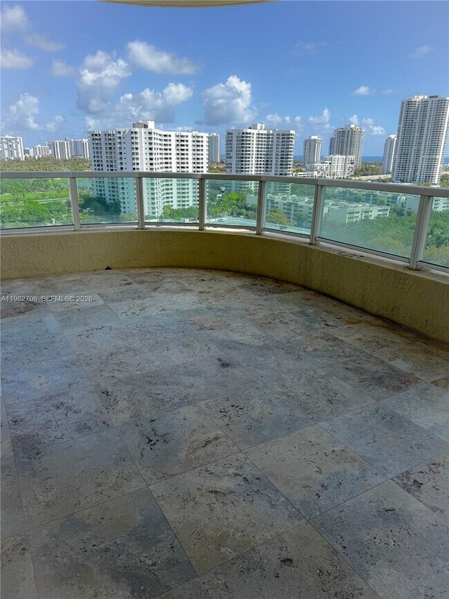 Building Photo - 3340 NE 190th St