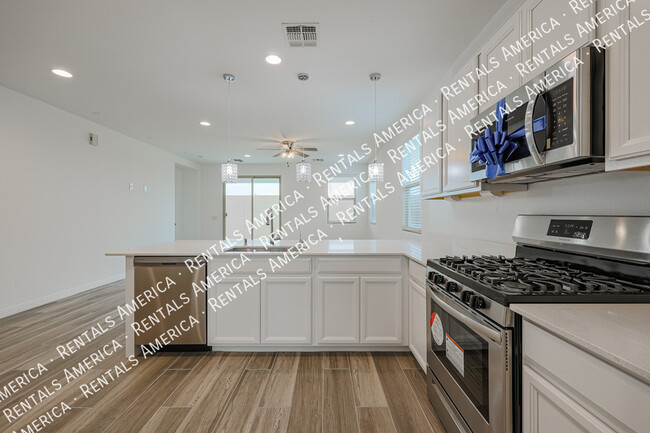 Building Photo - 5938 N 90th Dr