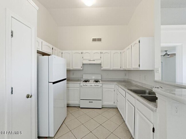 Building Photo - 11621 Gypsum Hills Cir