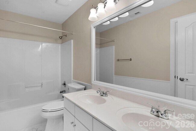 Building Photo - 1202 Coachman Dr