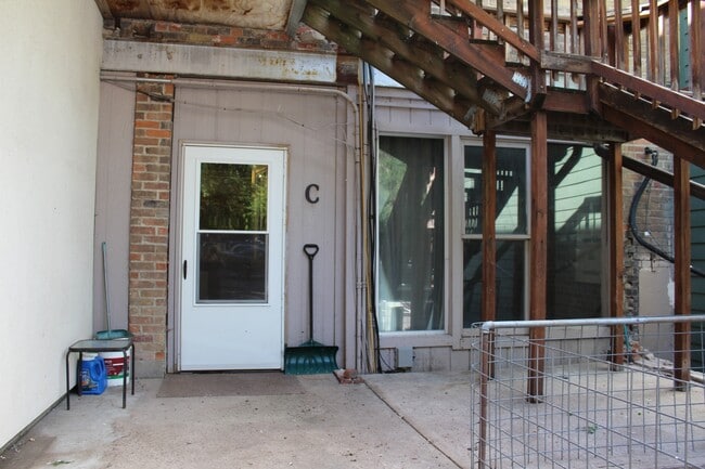 Primary Photo - 720 Cooper Ave