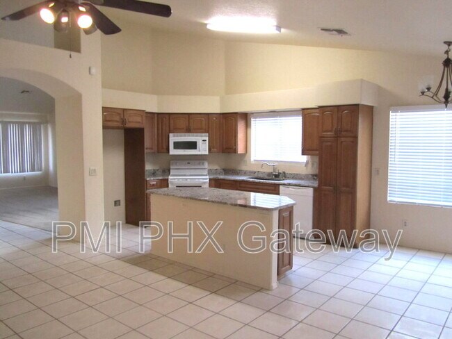 Building Photo - 6702 N 89th Ave