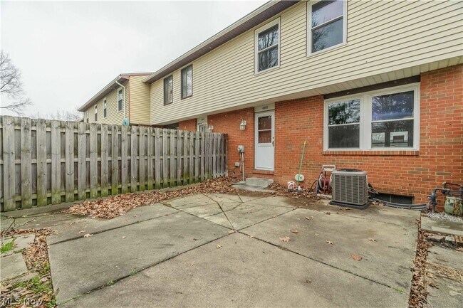 Building Photo - 4599 Cox Dr